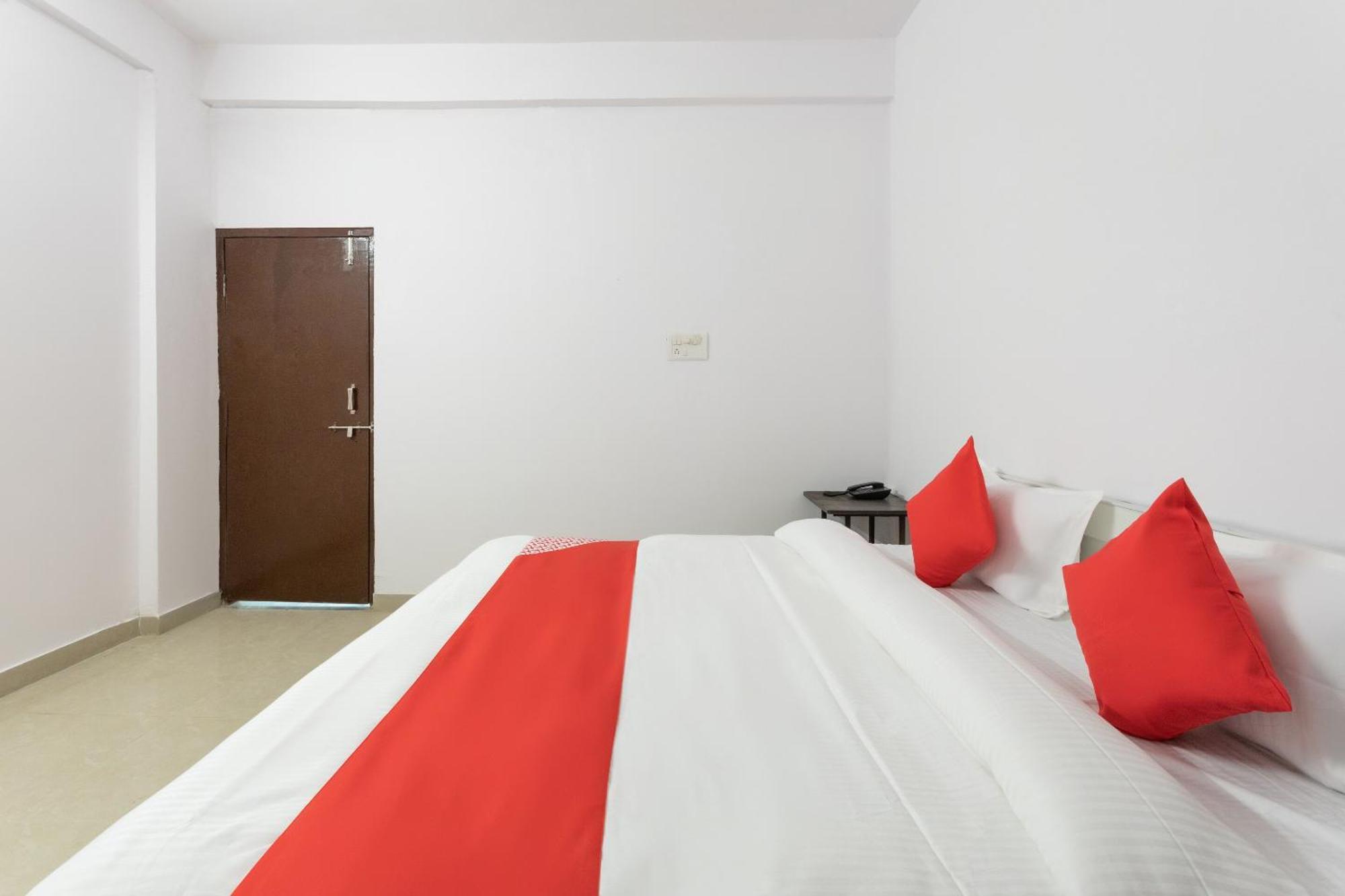 Hotel O Golden Star Bhopal Exteriör bild